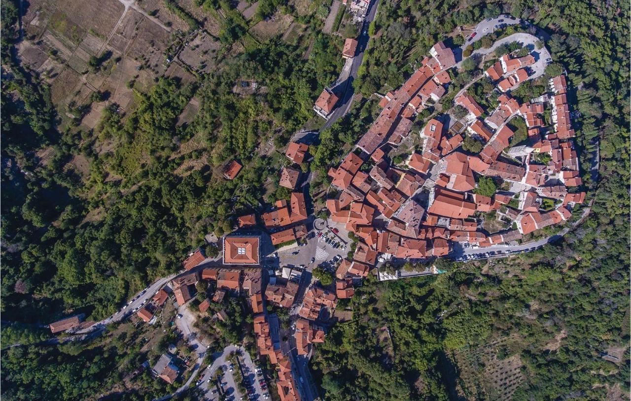 Cozy Apartment In Rabac With Kitchen Екстериор снимка